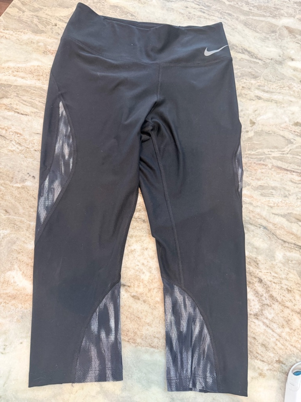 Nike Dri Fit Black Cropped Leggings Small Mesh Panel Athletic Capri Workout